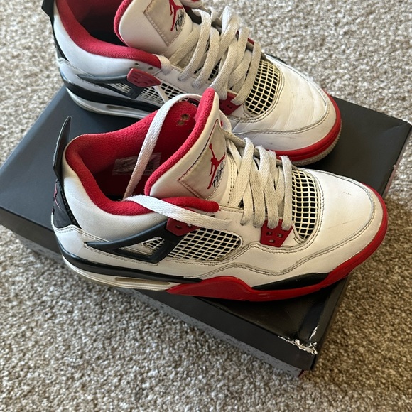 Air Jordan 4 Retro OG GS 'Fire Red'
2020 GS - Picture 10 of 10